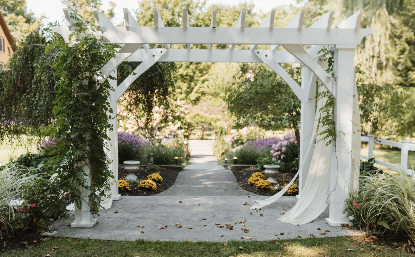 The Wedding Website of Sophia Uczen and Abby Flack