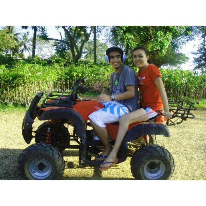 Drove the ATV and bumped into a coconut tree 😆