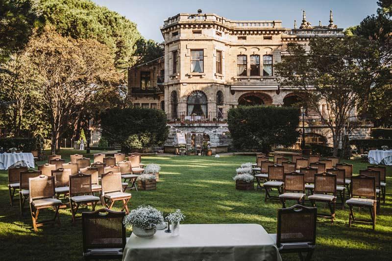 The Wedding Website of Suzette Pelletier and Javier Zamacona