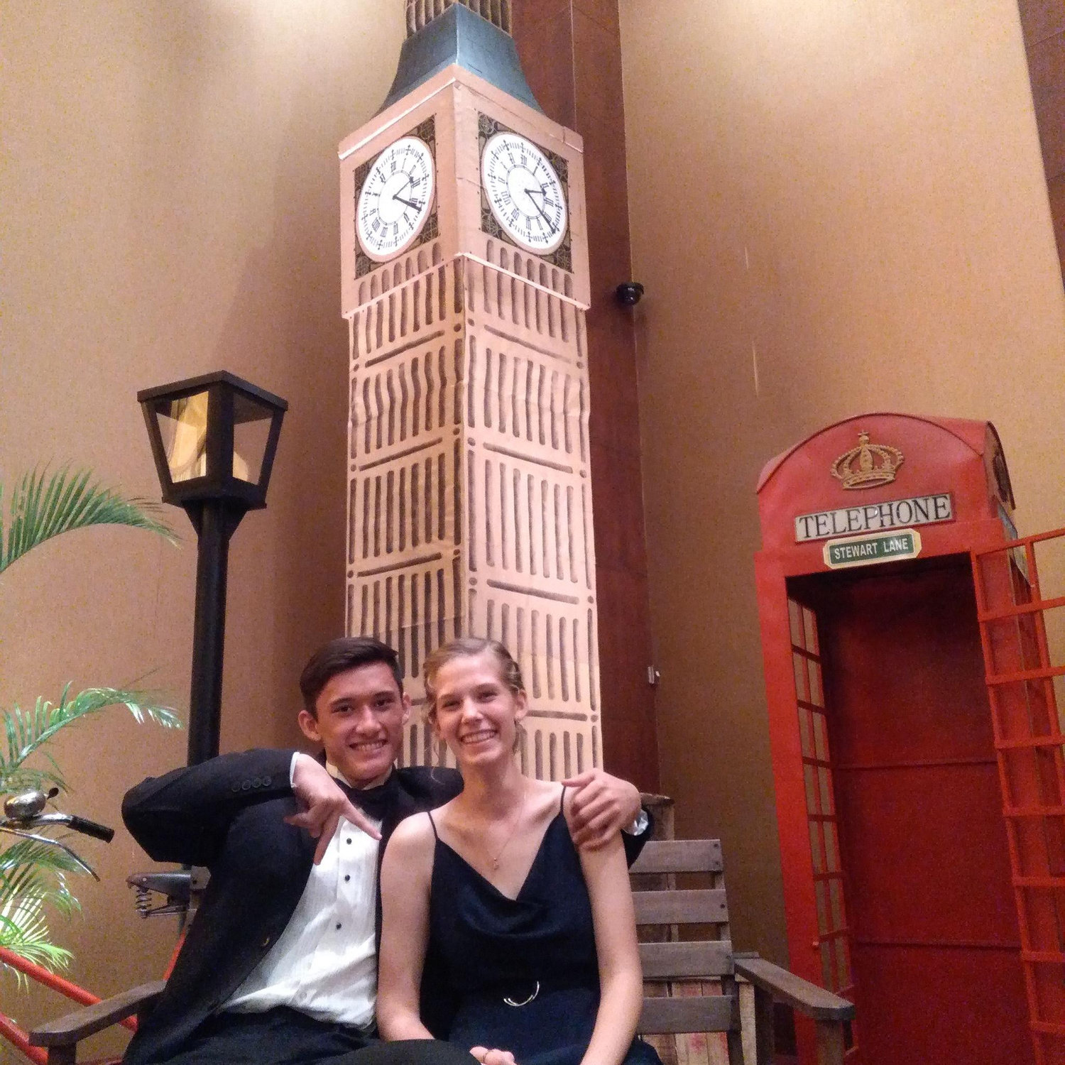 Young Isabel and Shion at Shion's senior banquet