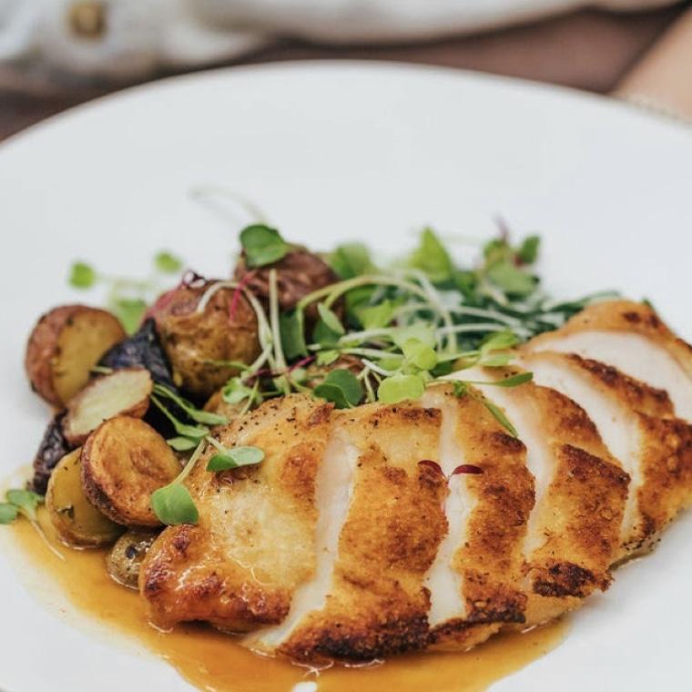 Free Range Chicken (gf)
-creamed greens, herb roasted peewee
potatoes, roasted chicken jus