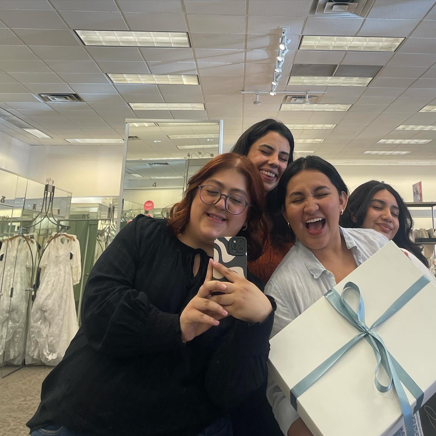 Got my dream veil gifted by my besties and said Yes! to the dress!👰🏻‍♀️