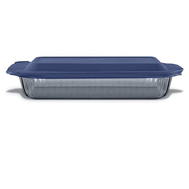 Pyrex Colors Tinted (9x13) Glass Baking Dish with BPA-Free Lid, Oblong Bakeware Glass Pan For Casserole & Lasagna, Dishwasher, Freezer, Microwave and Pre-Heated Oven Safe, Smoke