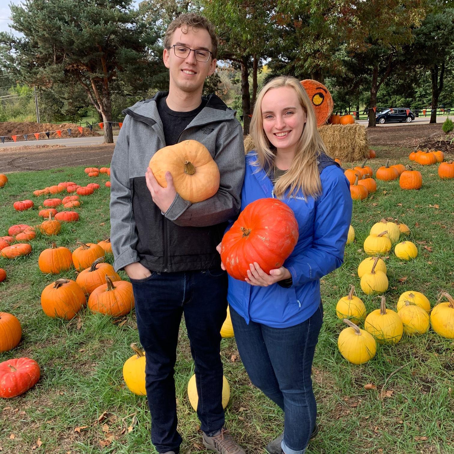 Picking out pumpkins - 2020