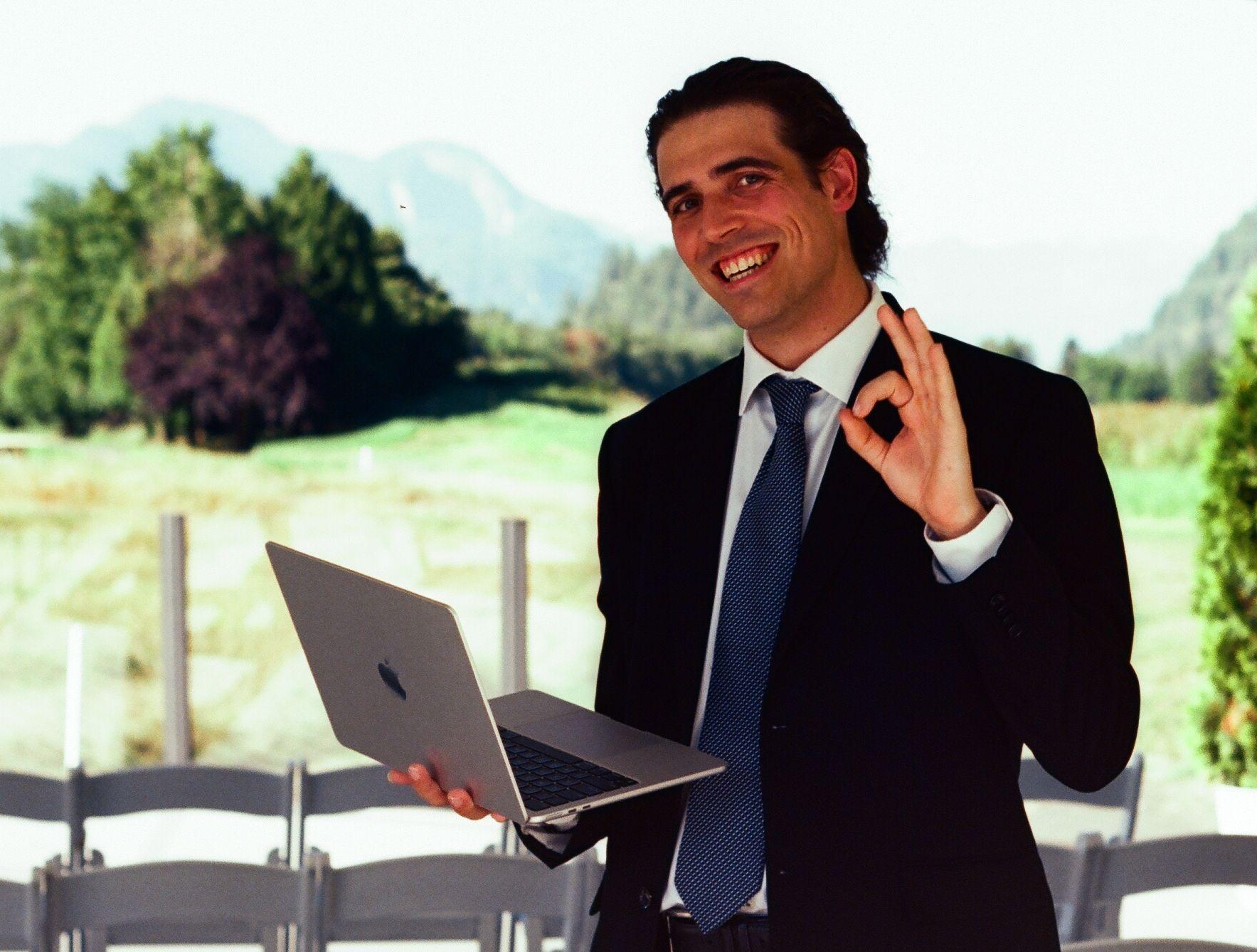 The Wedding Website of Bitzy Couling and James Hantho