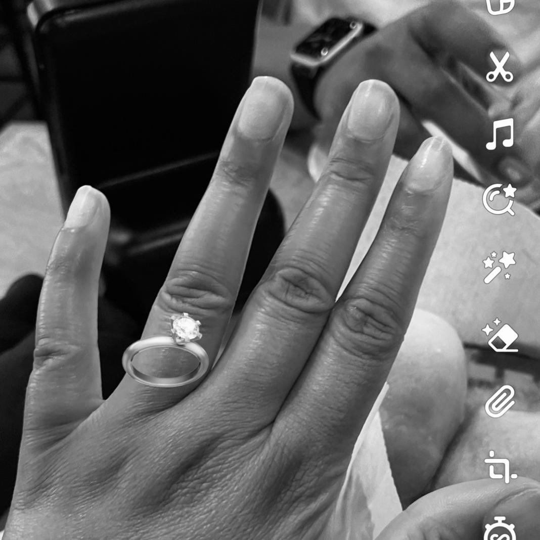 Cristalyn knew she was getting proposed to soon, so she would send pictures and videos like this to Horace lol. Peep the date on the photo
