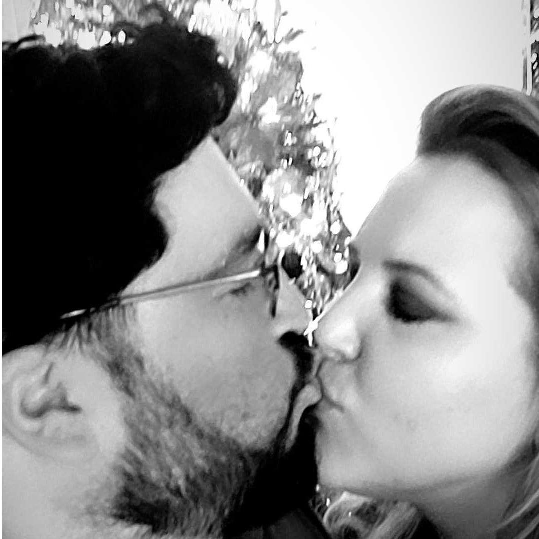 Christmas kiss!