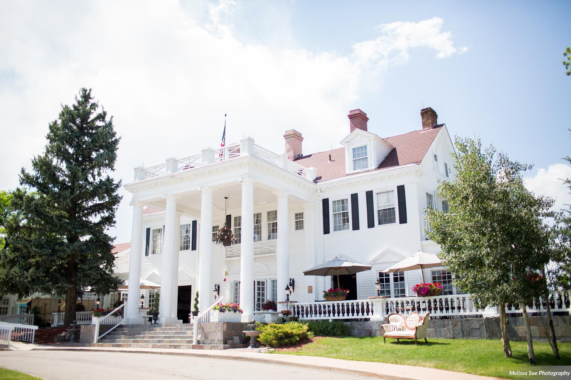 The Wedding Website of Ashley Mitton and Brenn Borror