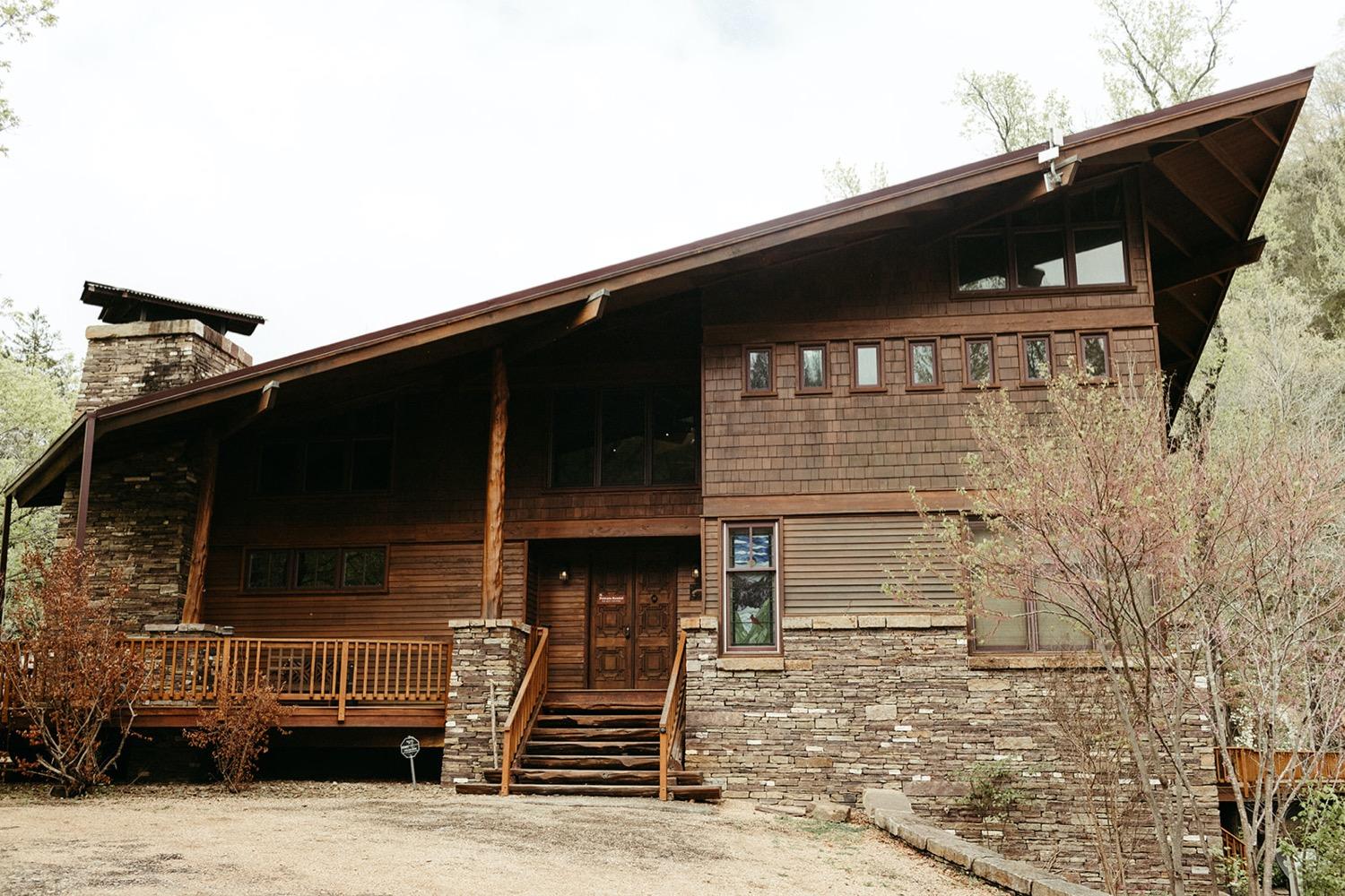 The Wedding Website of Skylar Williams and Aaron Varelas
