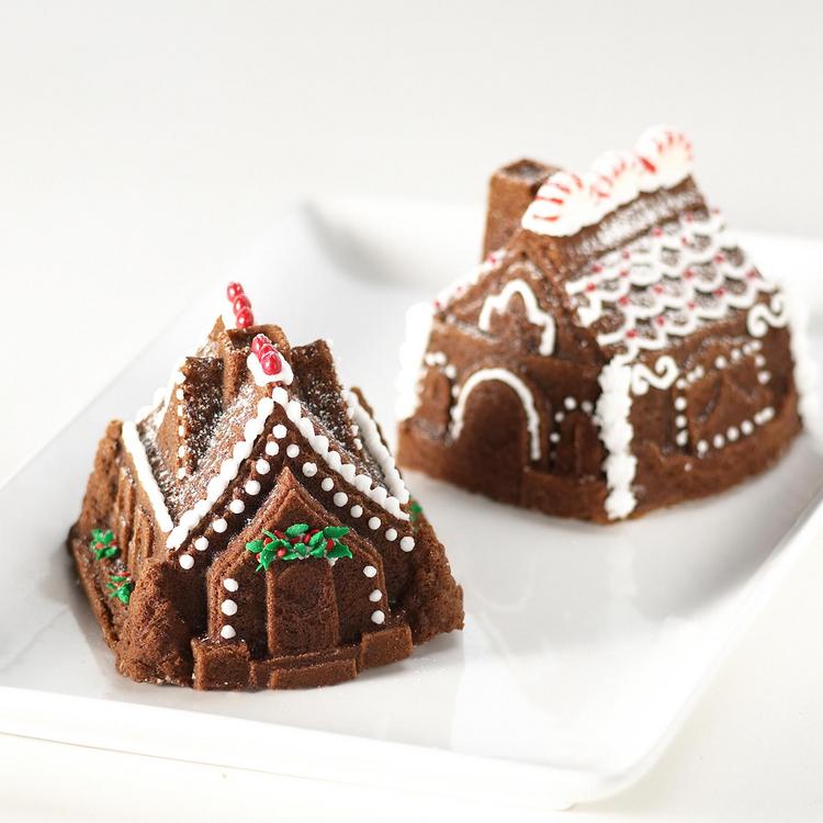  Nordic Ware Gingerbread House Bundt Pan: Gingerbread House  Mold: Home & Kitchen