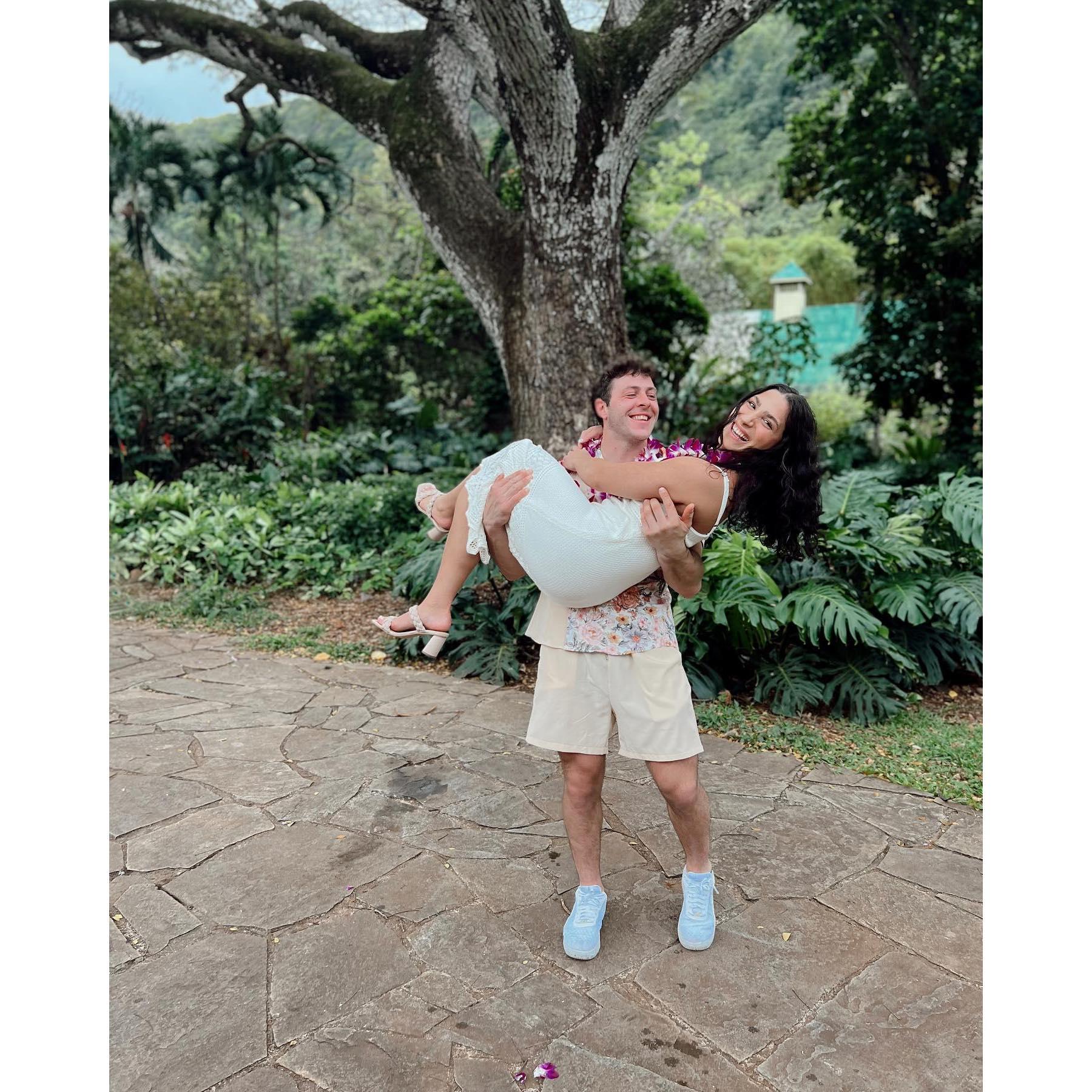 hawaii luau april 2023
