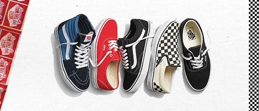 The Wedding Website of Sarah Manos and Brandyn Collins