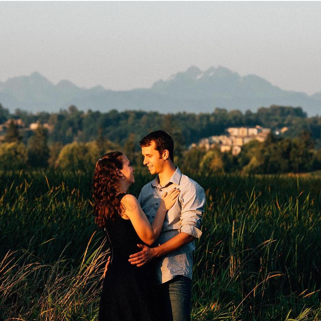 Engagement photoshoot with Zoe Burchard at Spencer Island Park