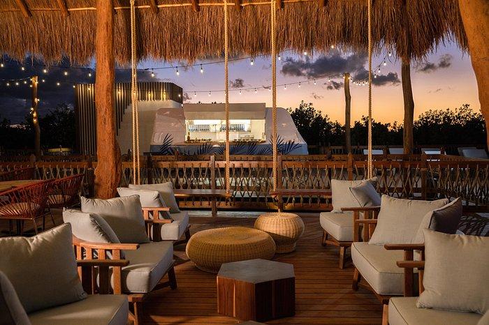 The Wedding Website of Kelly McRorie and Cory Belcher