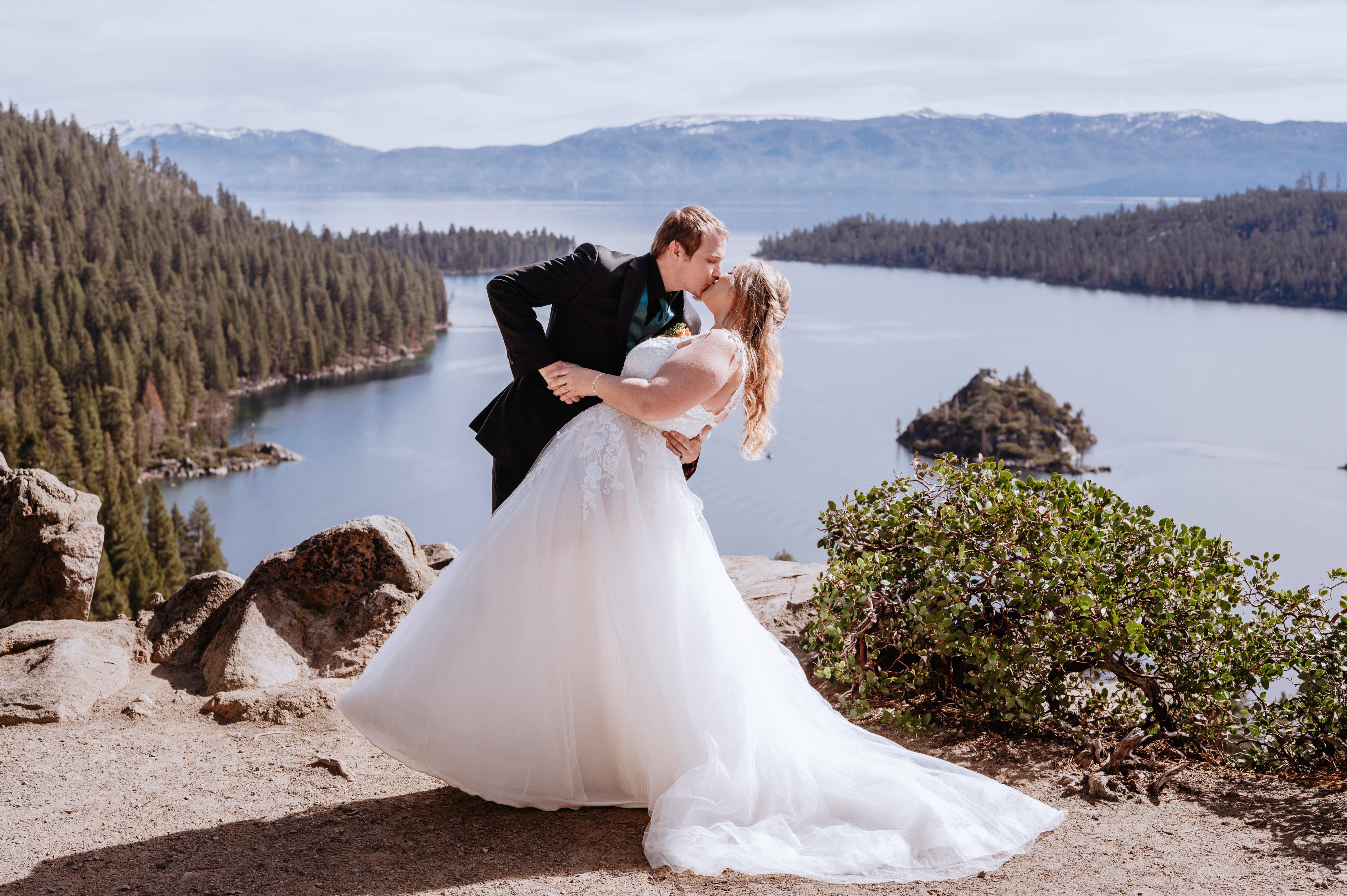 The Wedding Website of Lindsey Motta and Trevor Woods