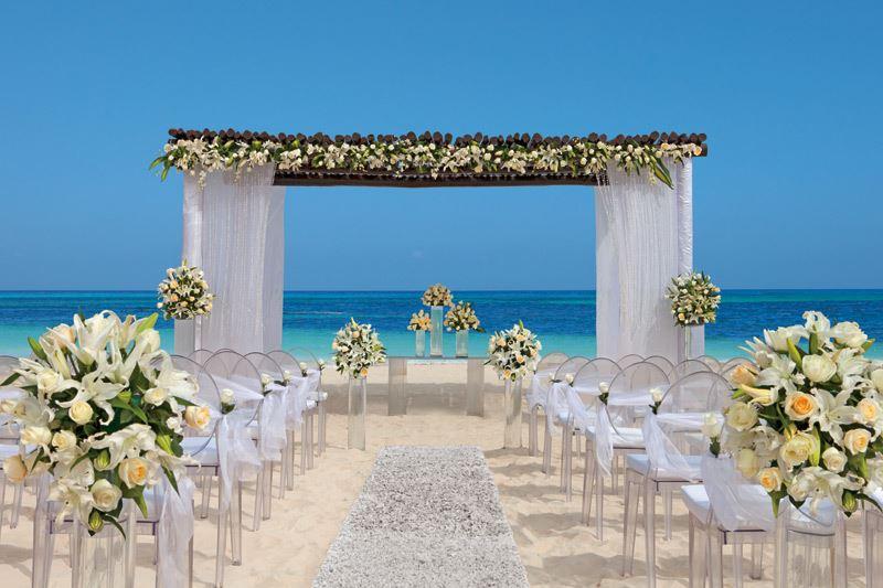 The Wedding Website of Vanessa Ali and Dustin May