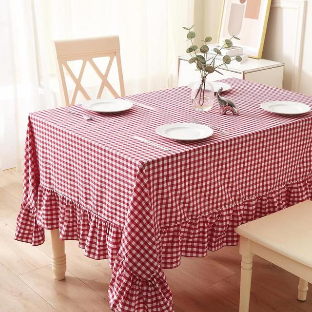 K MASANIJI 100% Cotton Red Plaid Ruffled Table Cloth for Rectangle Table, Classic Farmhouse Checker Gingham Vintage Decorative Tablecloth (Red/White Plaid, 70x52 inches)