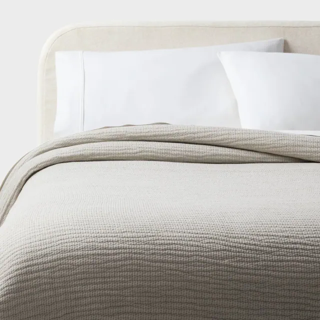Full/Queen Matelasse Gauze Quilt Light Gray - Threshold™