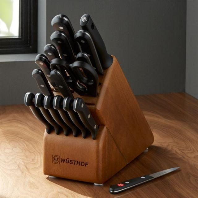 Wüsthof ® Gourmet 18-Piece Walnut Knife Block Set