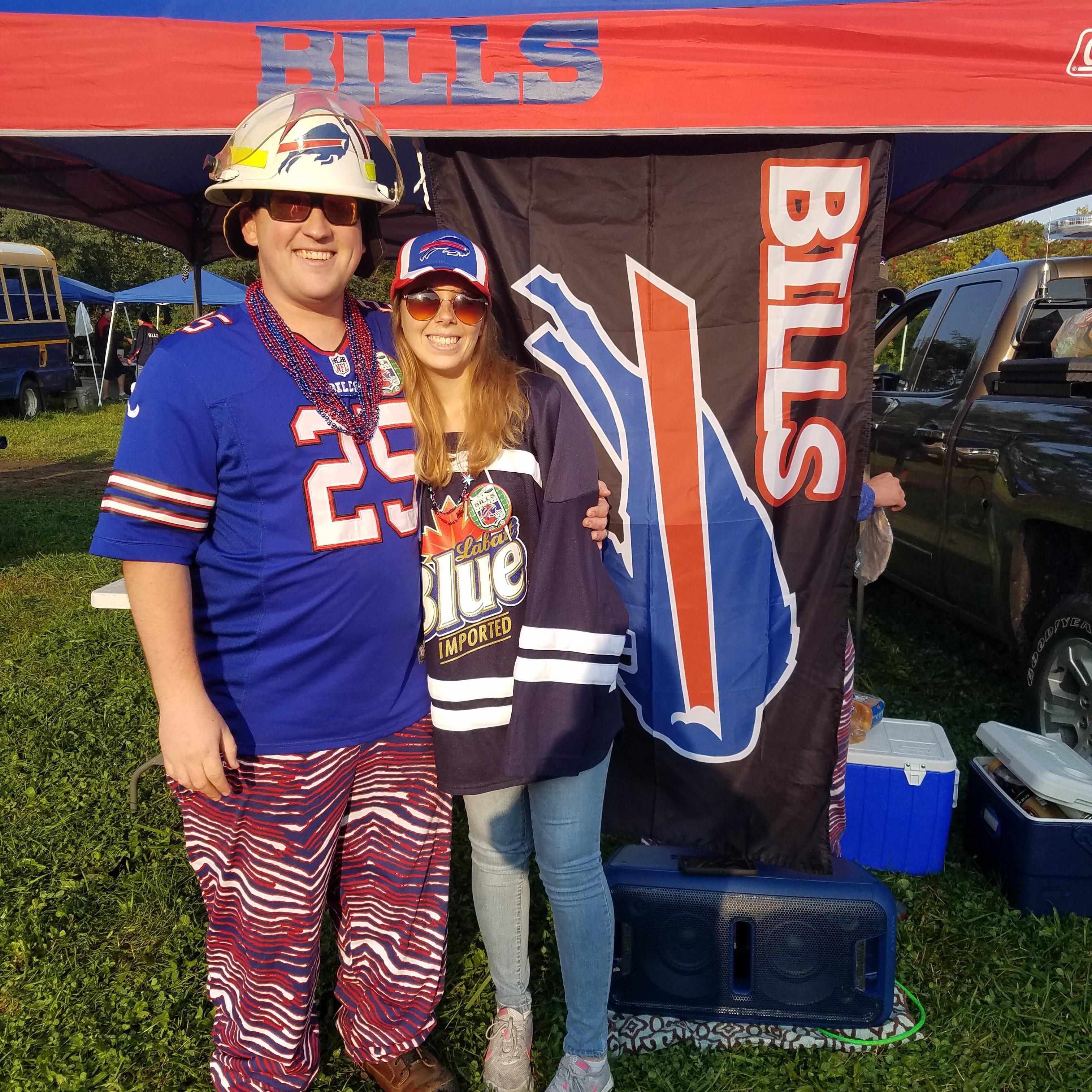 Andy sure does put on a good tailgate. This year we will be flying an Indy 500 flag too! (this was the first game of last season)