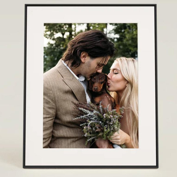 Digital picture frame