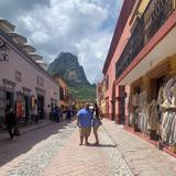 Food and Shops / Comida y Tienditas