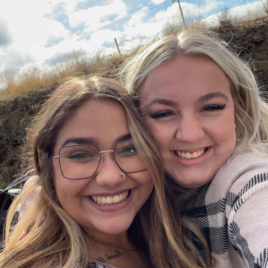 Chloe and Savannah