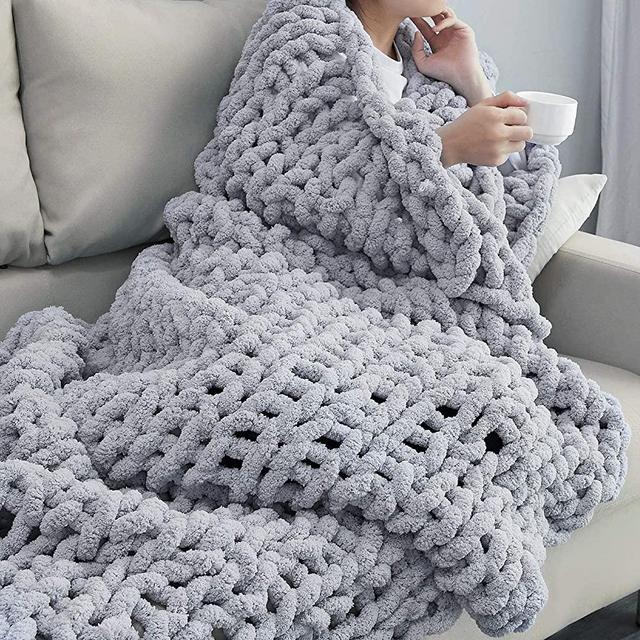 Bizak RD Chunky Knit Blanket – 50"x60" – Ultra-Soft Warm and Cozy 100% Chenille Blanket – Luxurious Design for Home Décor – Super Snuggly Chunky Blanket – Beige and Grey