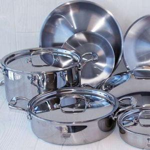 Stainless steel pot set
