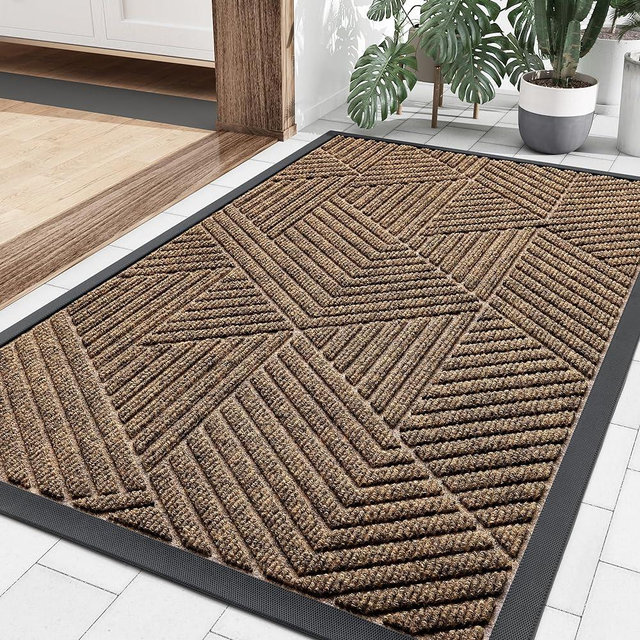 smiry Front Door Mat Outside Entrance, Heavy Duty Natural Rubber Mat, Durable Trap Dirt and Moisture Indoor Outdoor Door Mat, Easy Clean Low Profile Doormat Outdoor Entrance, 29.5x17 Inch, Brown