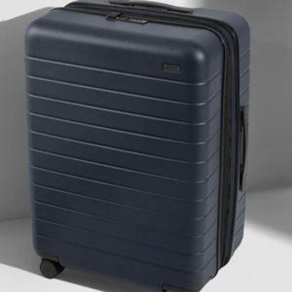 The Medium Flex in Navy Blue