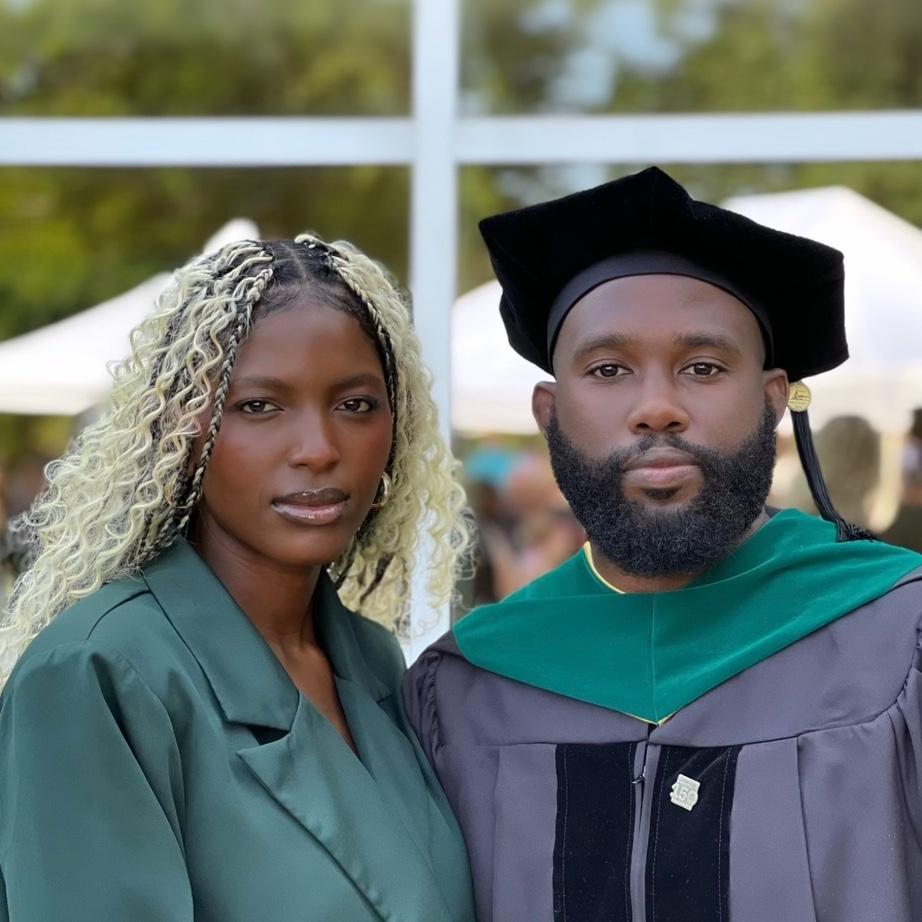 Bakari's graduation last year looking like topah top models.