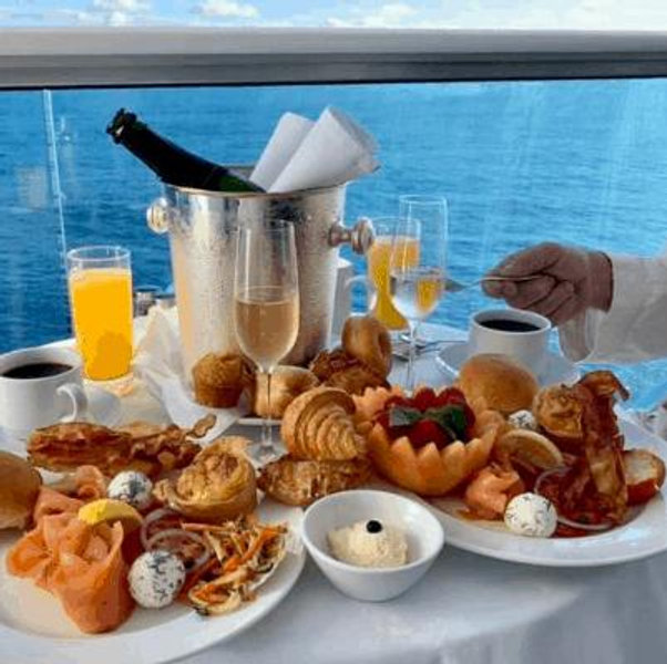 Deluxe Balcony Breakfast