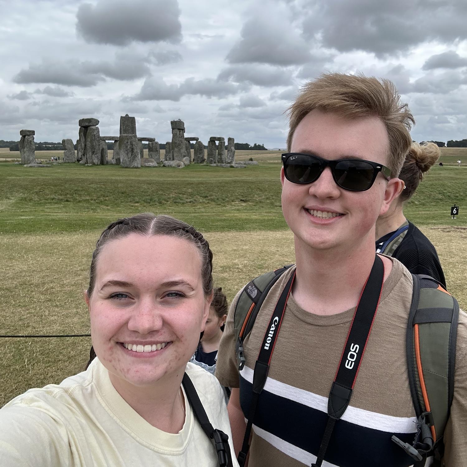 Stonehenge! (Big rocks)
