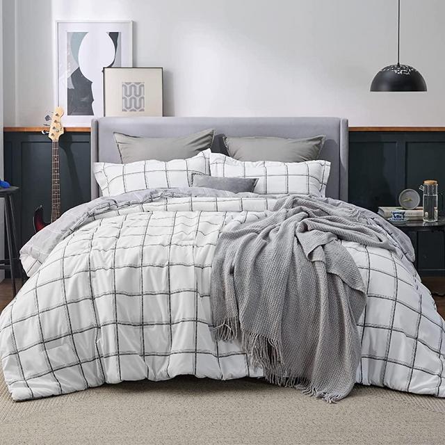 Bedsure King Comforter Set – White & Grey Reversible Grid Pattern Bedding Comforter Set – Soft, Warm Microfiber Comforter Set with 2 Pillow Shams (King, 104x90'', 3 Pieces)