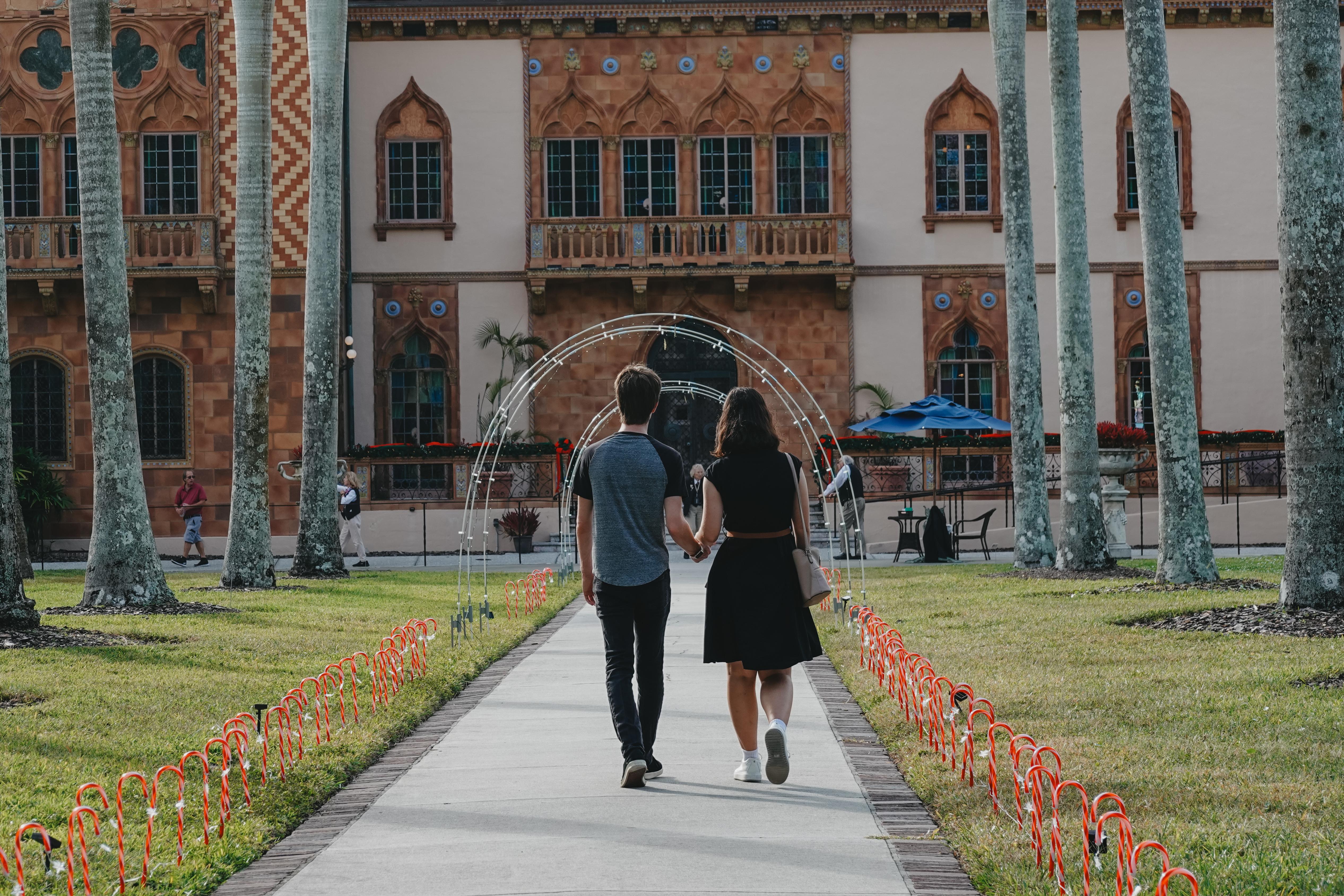 The Wedding Website of Tessa Bravata and Devin Nolf