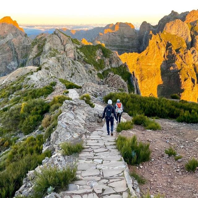 Stunning Sunrise Or Morning Hike Pico Arieiro To Pico Ruivo - Airbnb