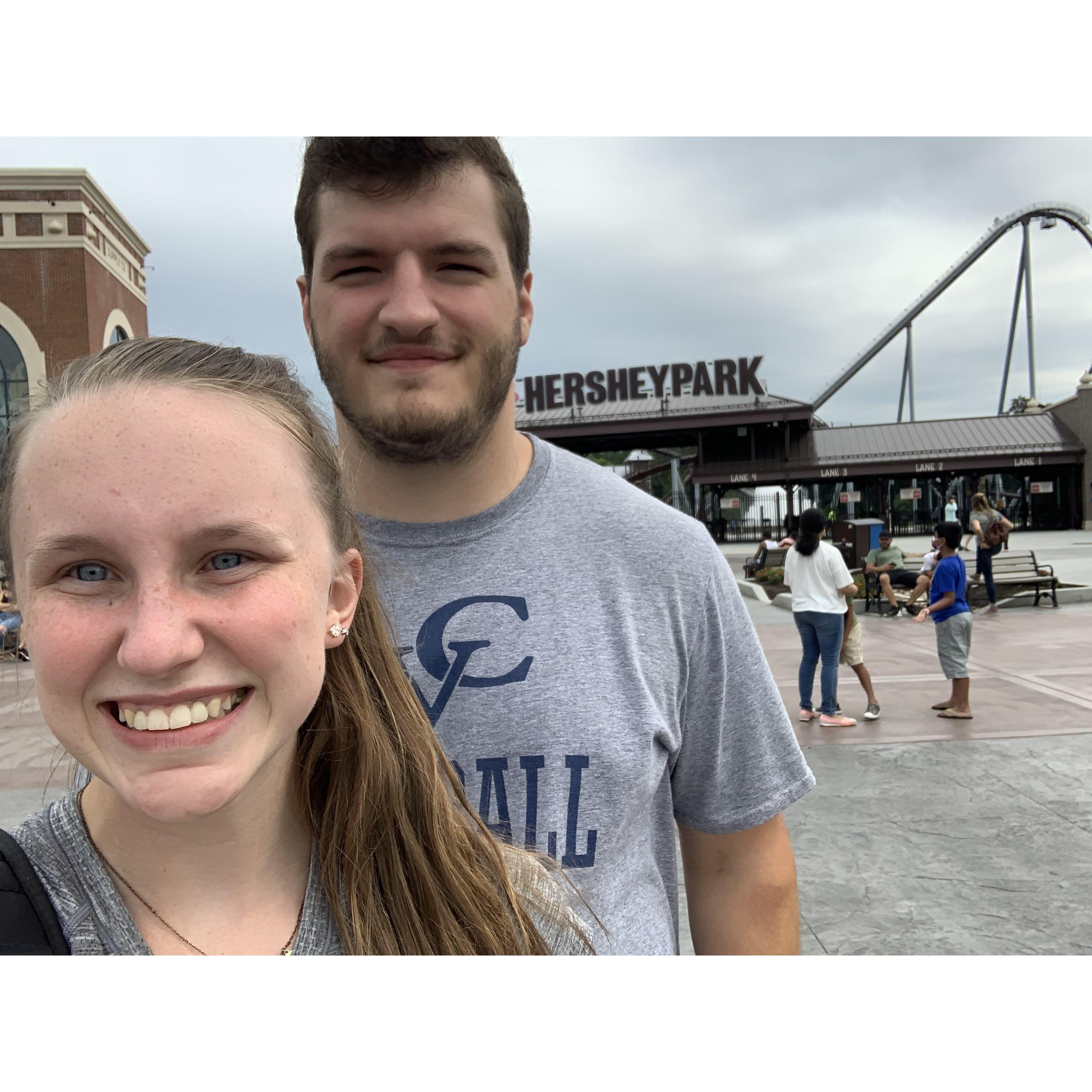 Hershey Park date! Spent most of the time in the zoo because we are both to impatient to stand in line for 1.5 hours for a ride