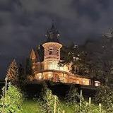 Henderson Castle