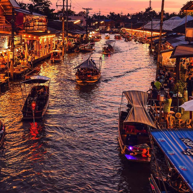 Floating Market Experience in Bangkok