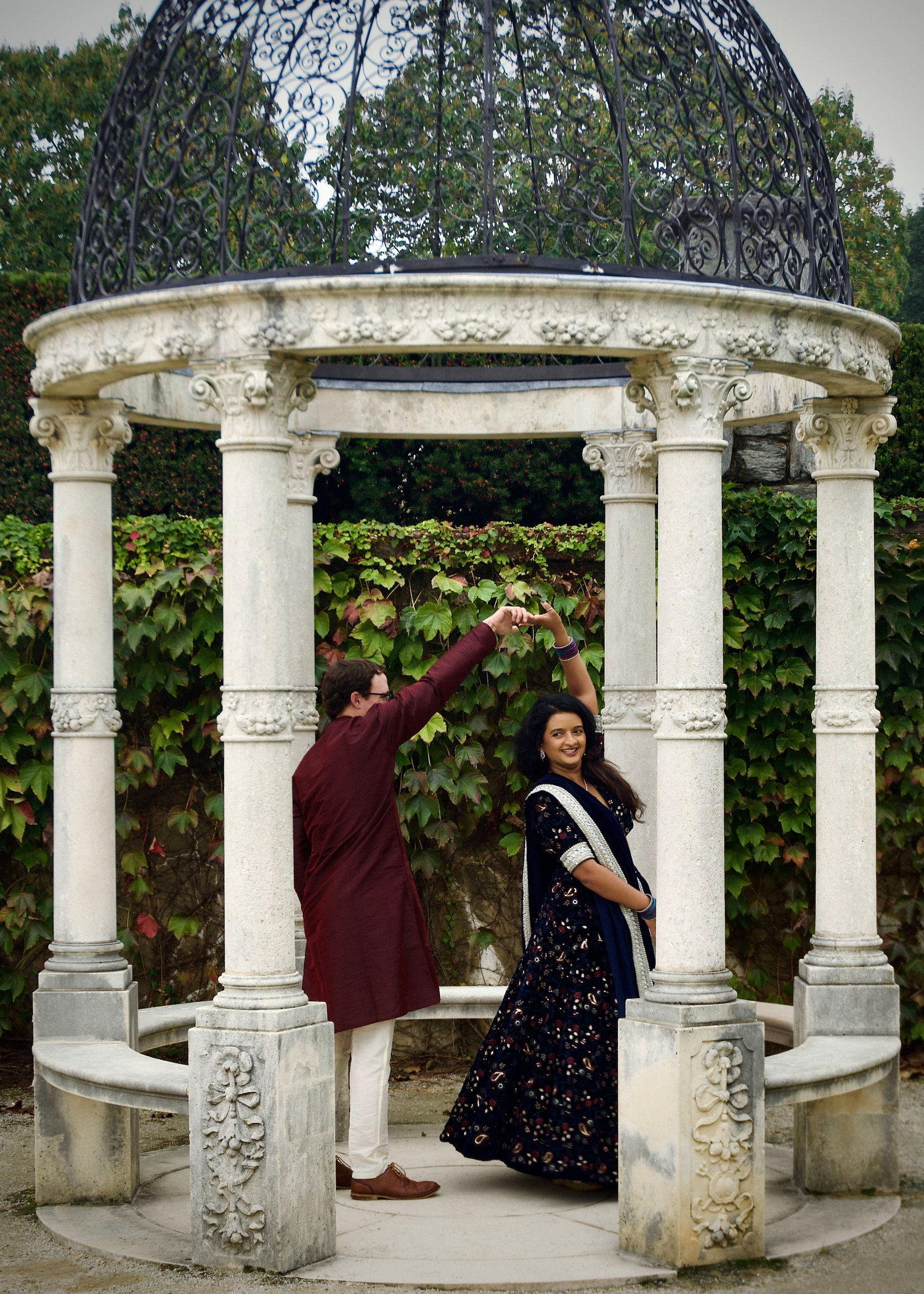 The Wedding Website of Malvika Brahmbhatt and Steven Quinn