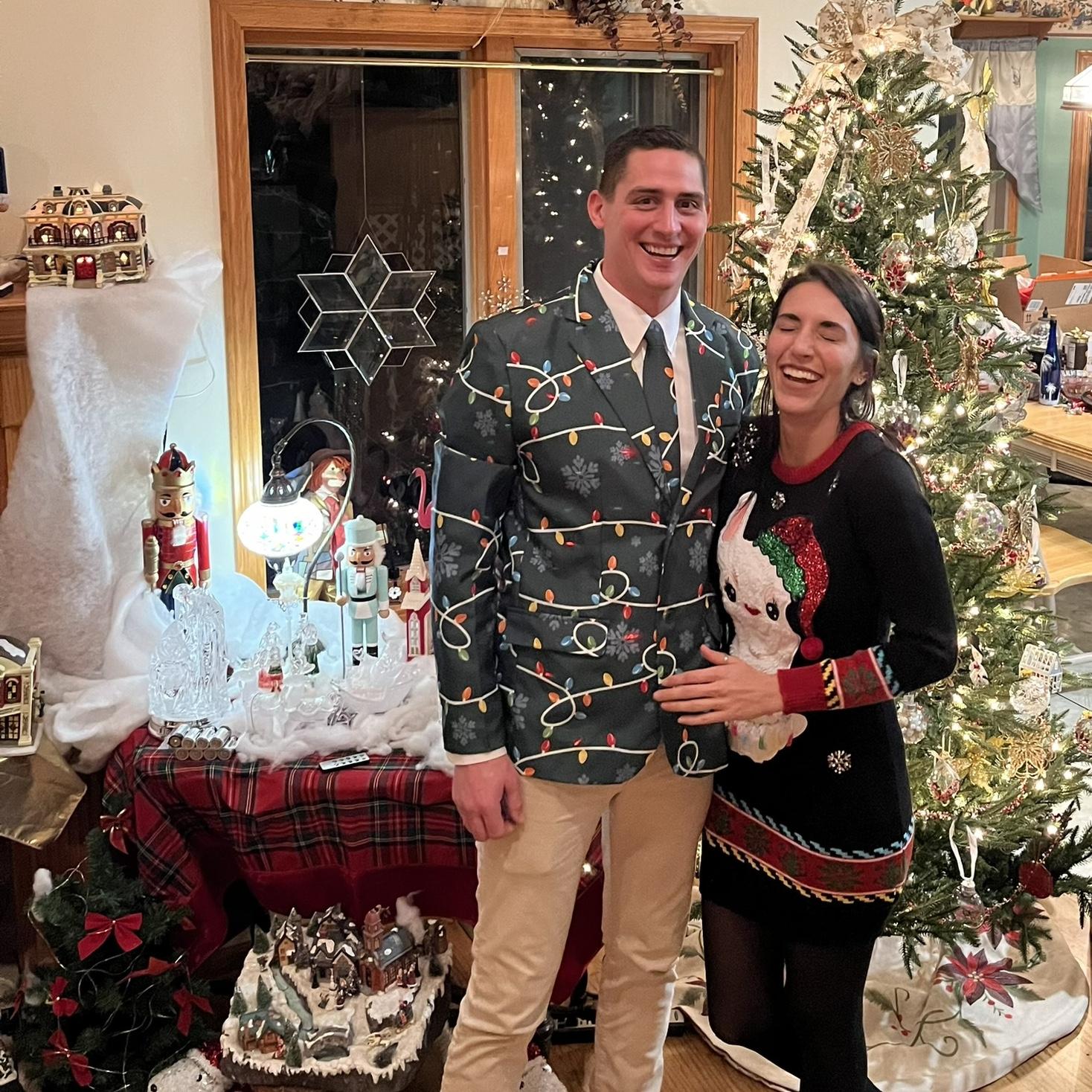 Hint: Christmas Outfits