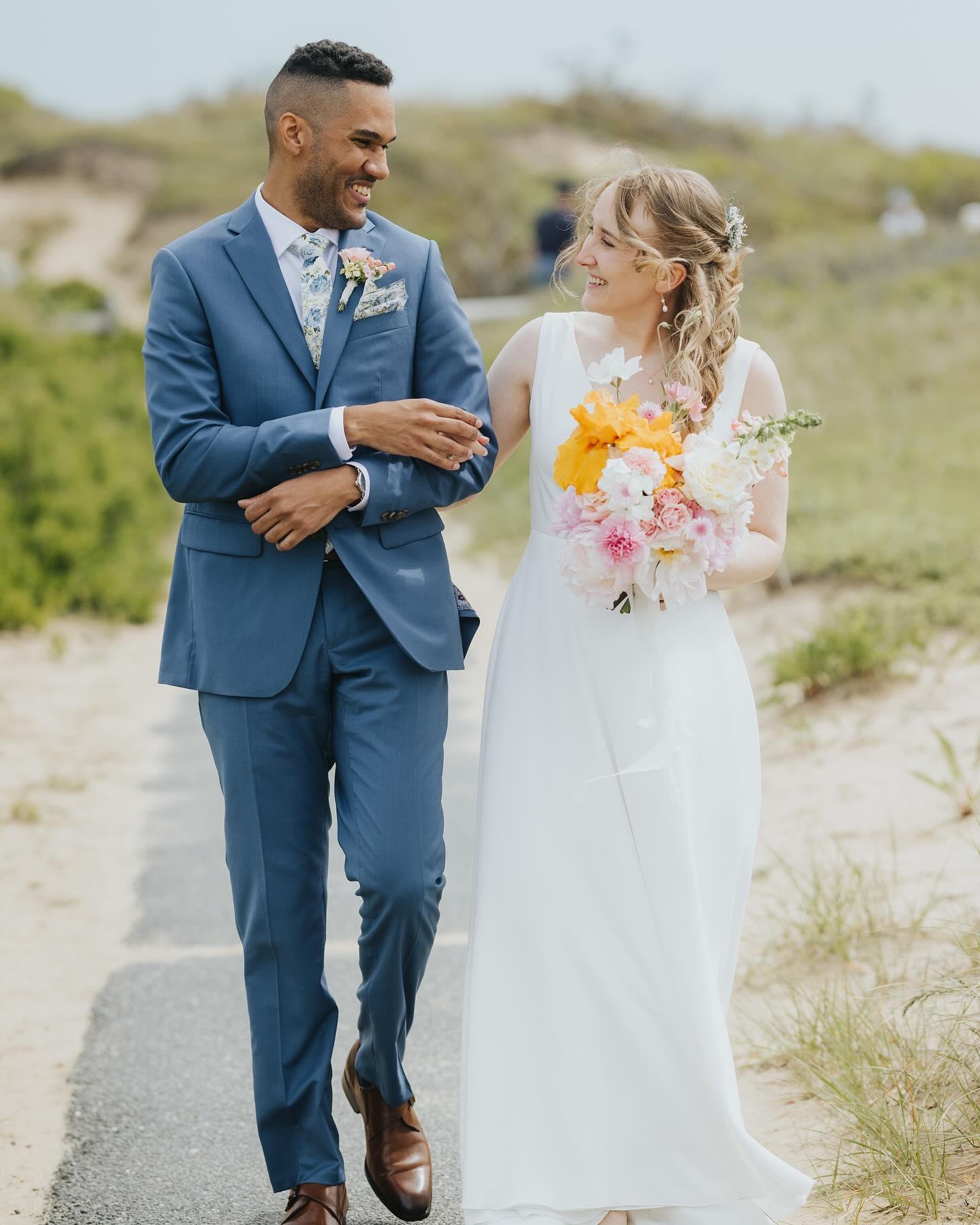 The Wedding Website of Rachel Sundstrom and Miguel Santiago