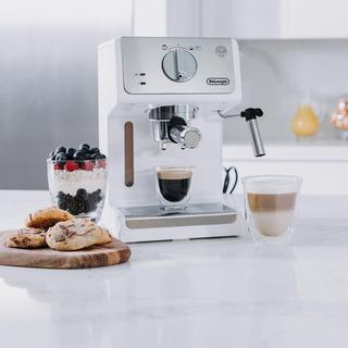 15-Bar Espresso Machine with Advanced Cappuccino System
