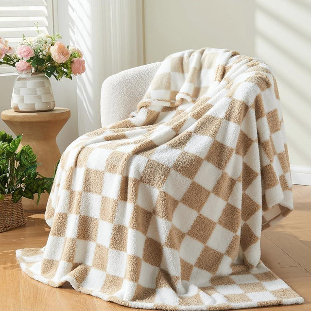 NEWCOSPLAY Knitted Brown White Checkered Blanket Super Soft Plush Throw for Couch Fuzzy Fluffy Microfiber Lightweight Blanket for Bed Sofa All Season Use (Brown White, Twin(60"x80"))