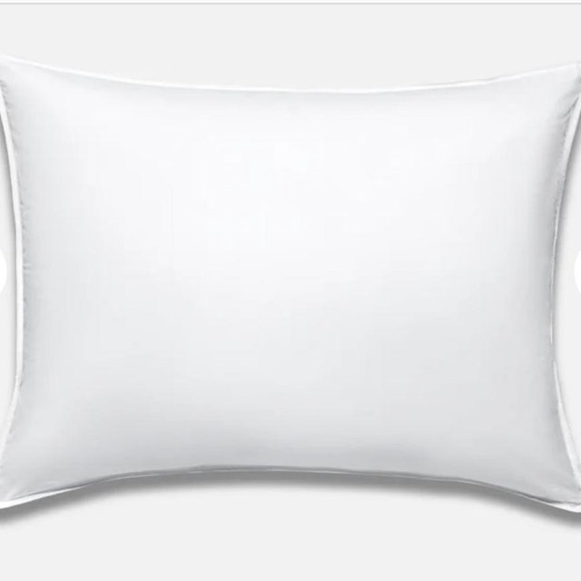 Down Pillow - STANDARD - FIRM