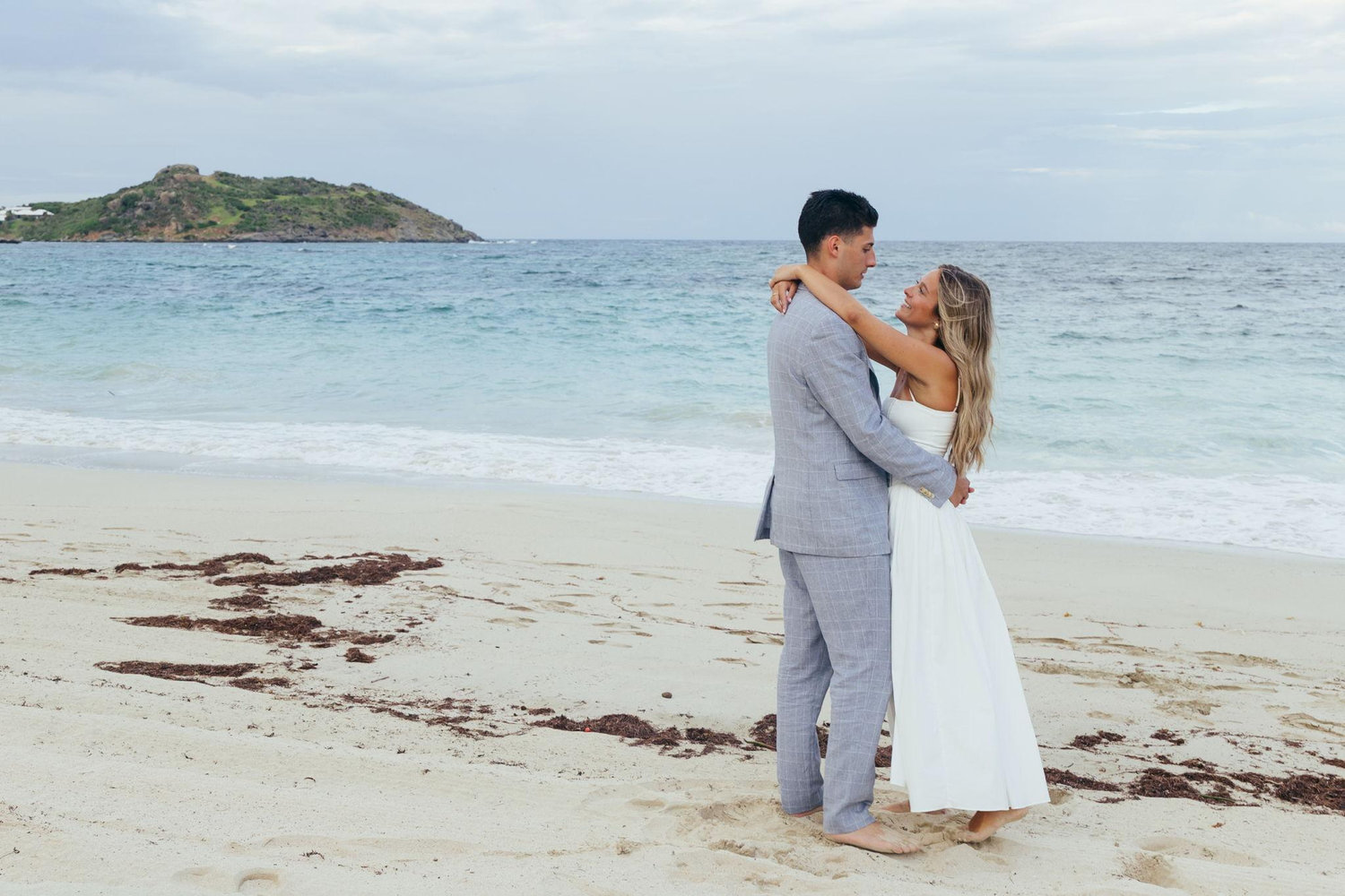 The Wedding Website of Hailey Brzustewicz and Antonio Bavaro