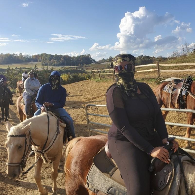 Horseback riding in Pigeon Forge, TN 🐎