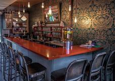 Jar'd Wine Pub