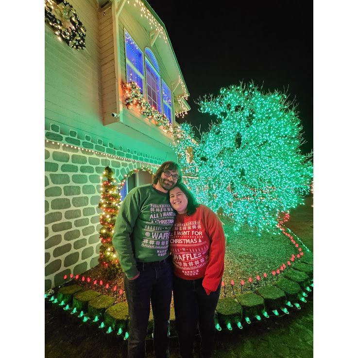 Visiting Independence, Oregon Christmas display, 2023